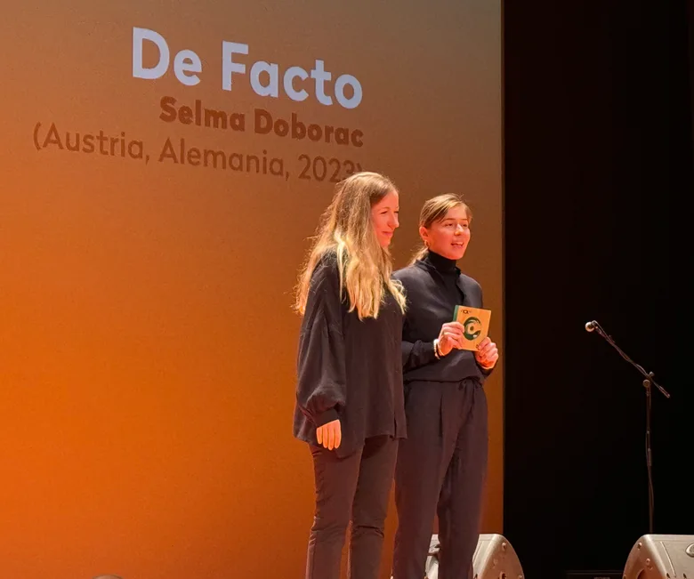 De Facto poster