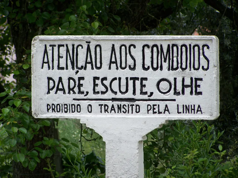 Páre, Escute, Olhe poster