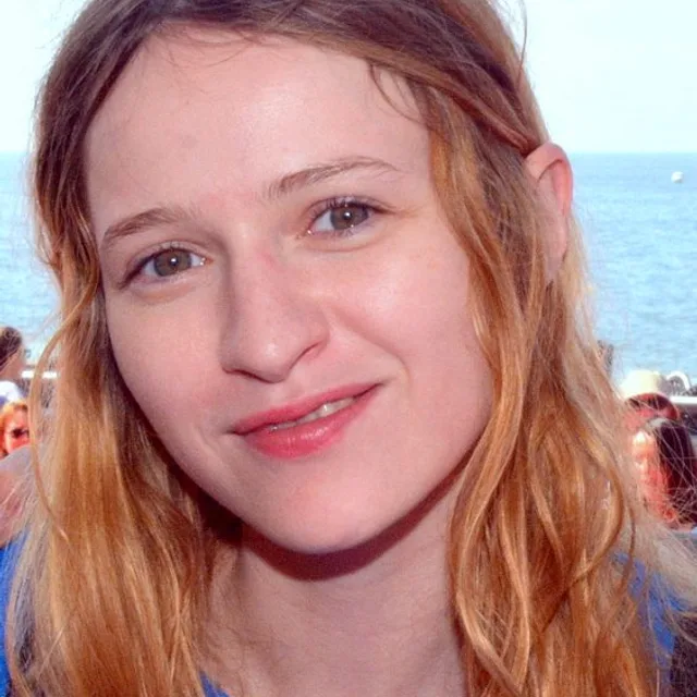 Christa Theret