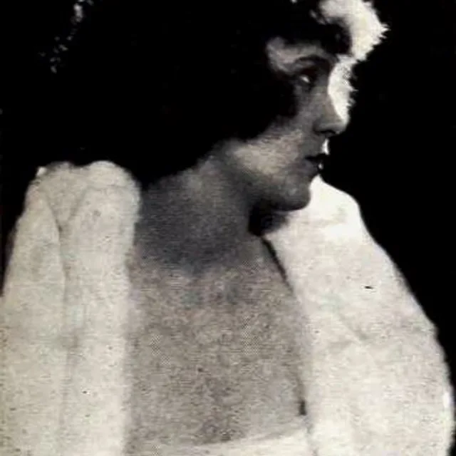 Dorothy Farnum