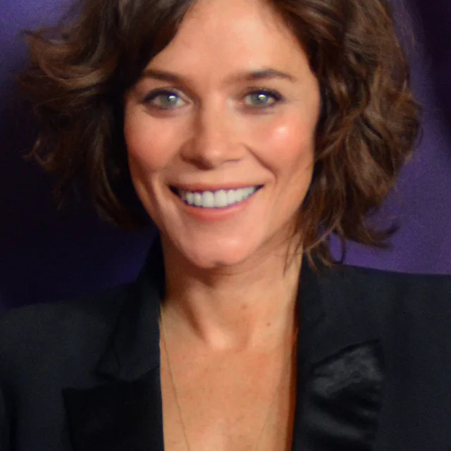 Anna Friel