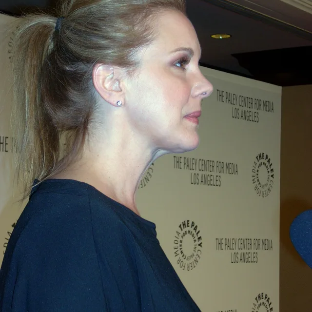 Elizabeth Perkins