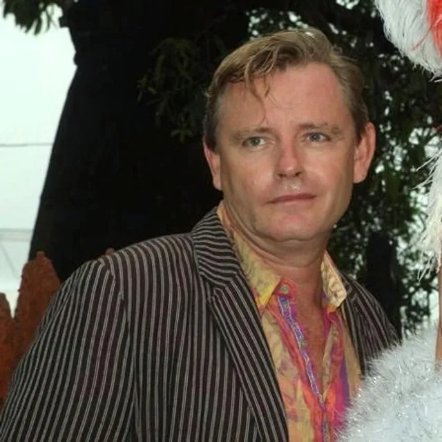 Stephan Elliott