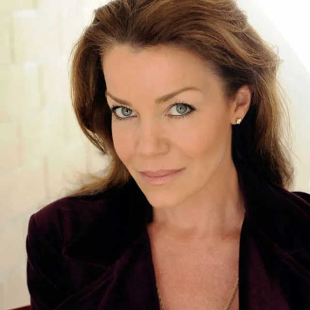 Claudia Christian