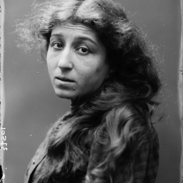 Bella Starace Sainati