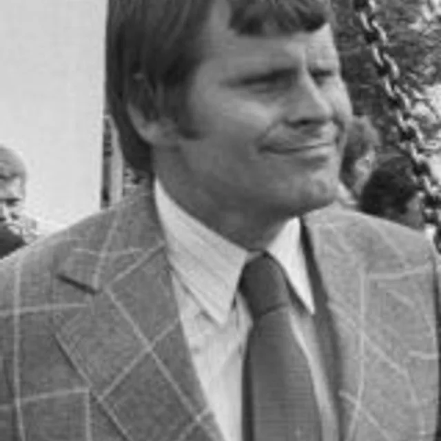 Bruce Glover