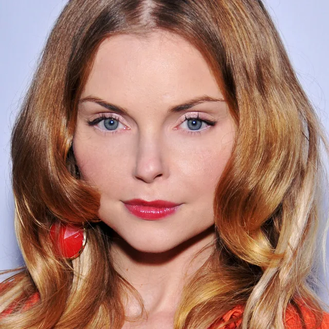 Izabella Miko