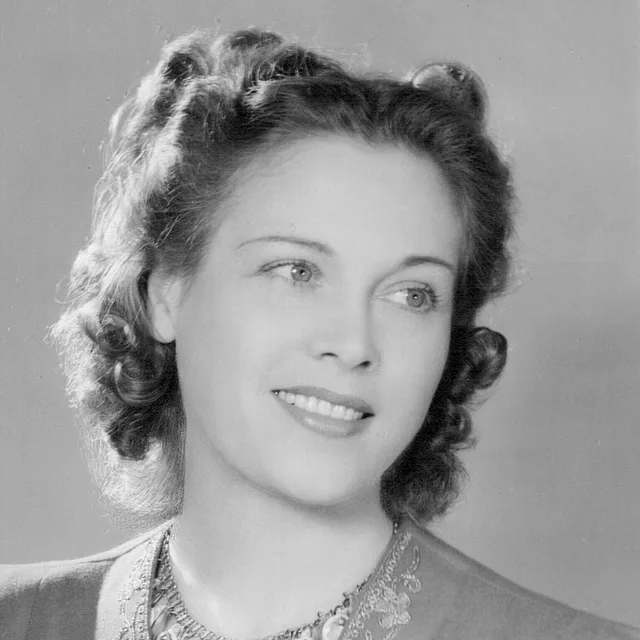 Esther Ralston