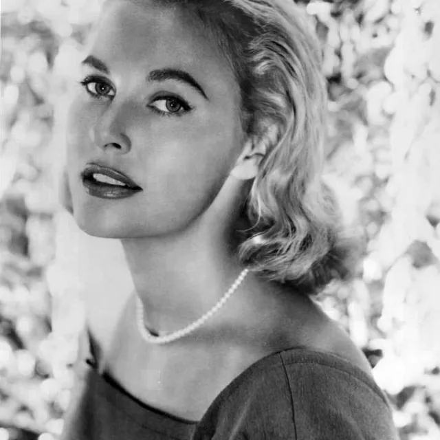Lola Albright