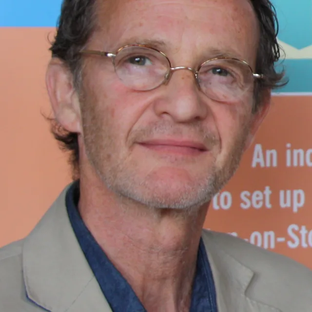Anton Lesser