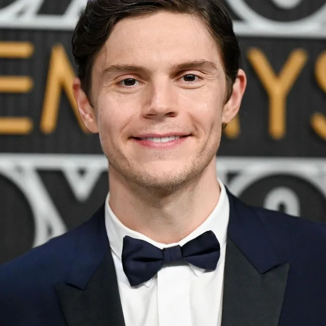Evan Peters