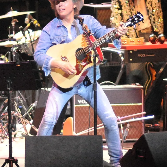 Dwight Yoakam