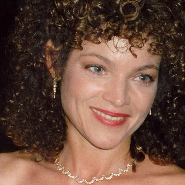 Amy Irving