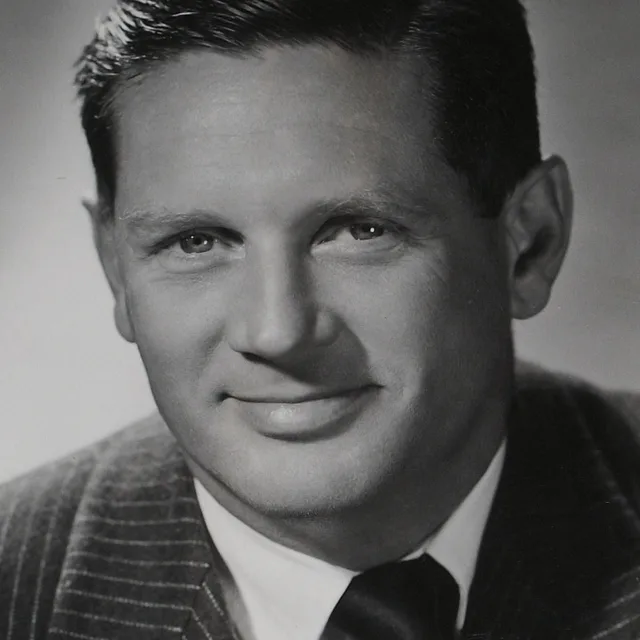 Niven Busch