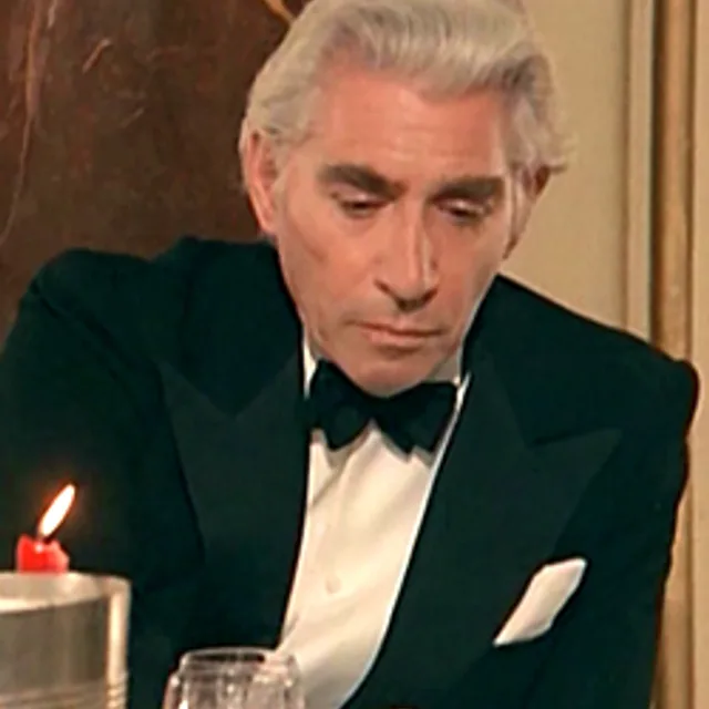 Frank Finlay