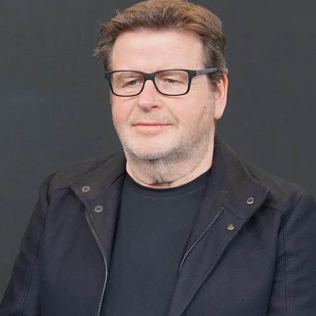 Simon West