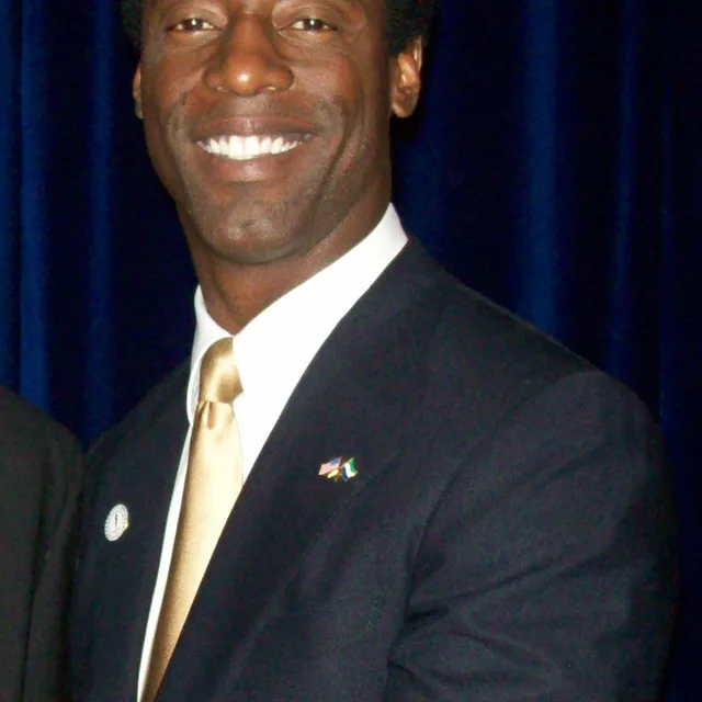 Isaiah Washington