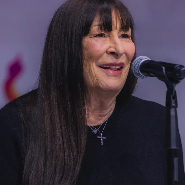 Anjelica Huston