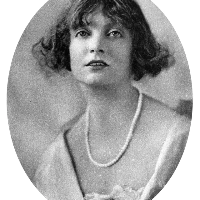 Estelle Winwood