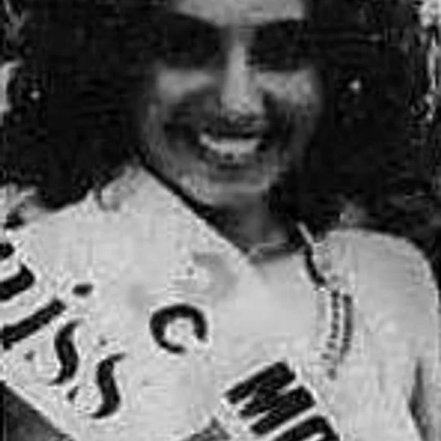 Anna Kanakis