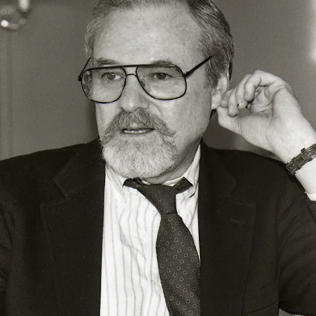 Alan J. Pakula