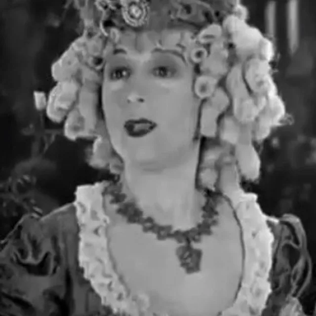 Clarissa Selwynne
