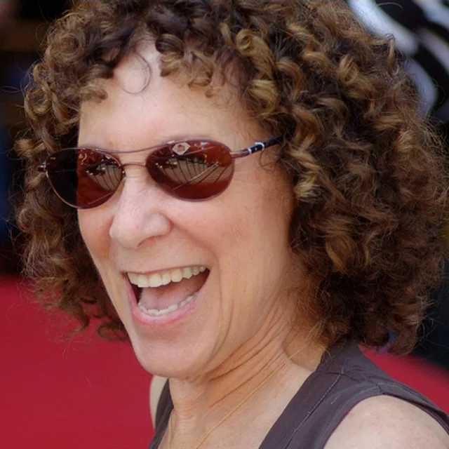Rhea Perlman