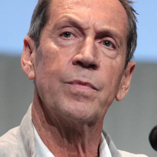 Jonathan Hyde