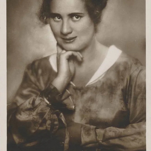 Agnes Straub