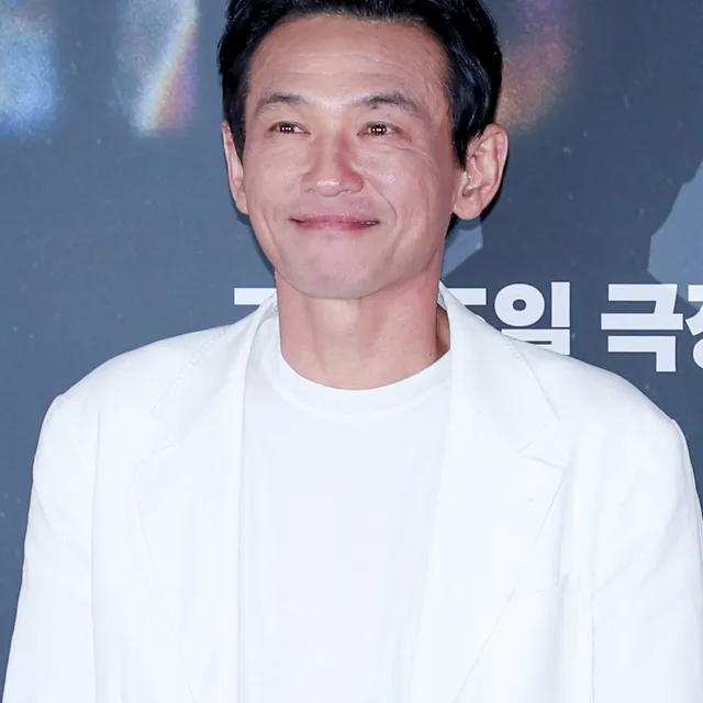 Hwang Jung-min