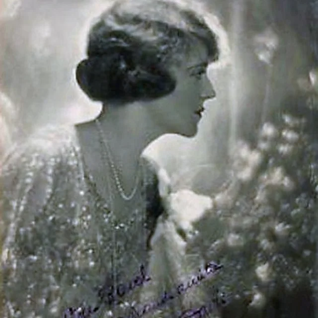 Dolly Davis