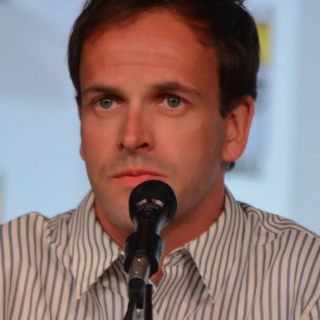 Jonny Lee Miller