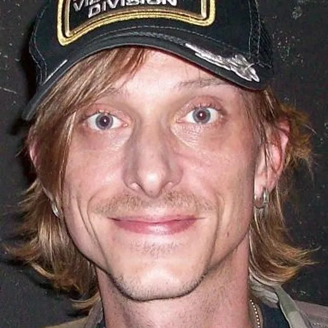 Mackenzie Crook