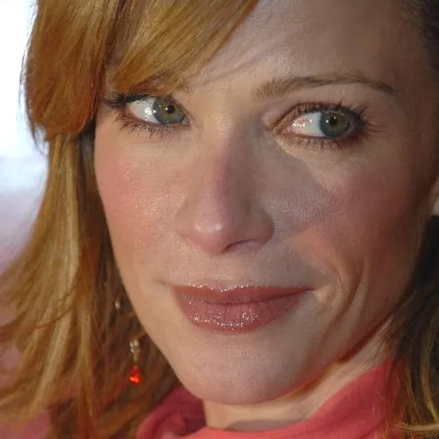 Lauren Holly
