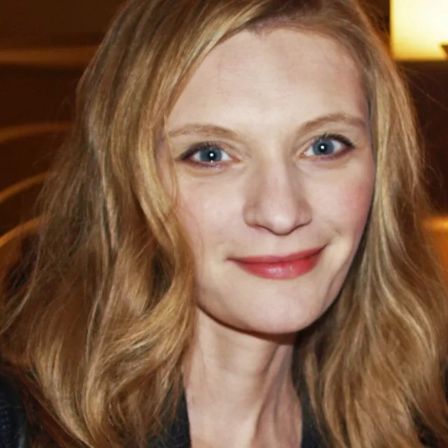 Agata Buzek
