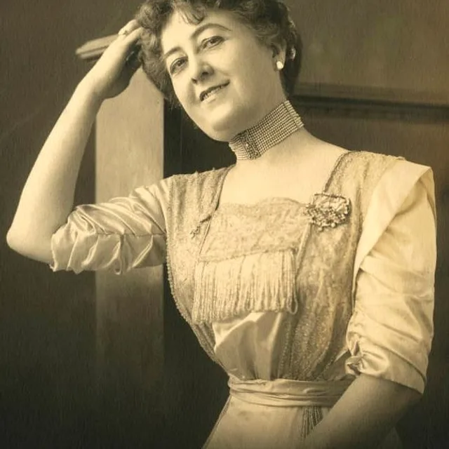 Helen Dunbar