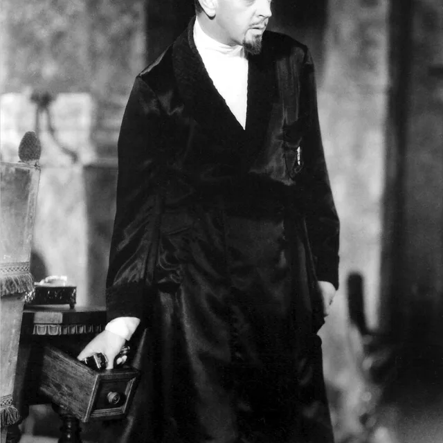 Leslie Banks