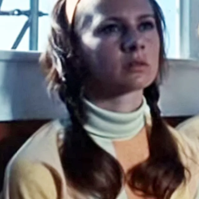 Francesca Annis