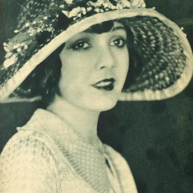Lila Lee
