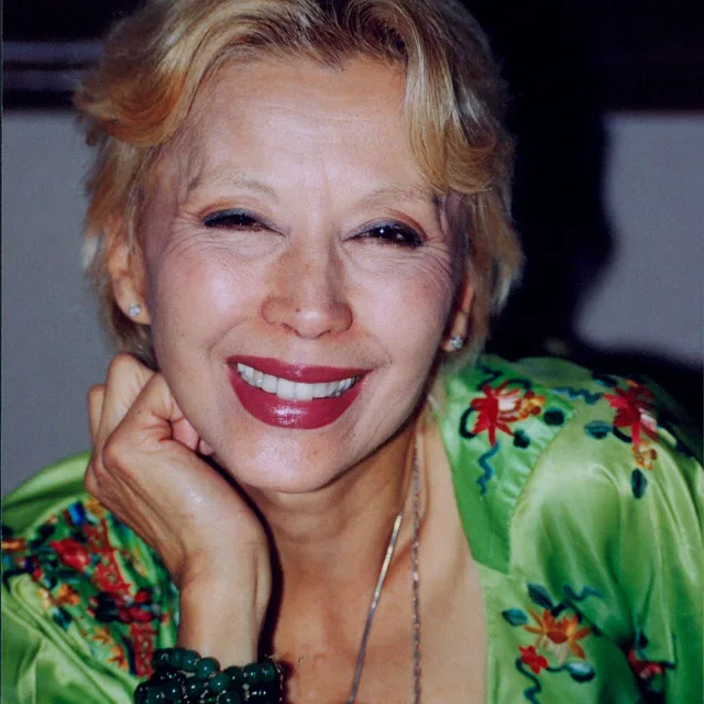 France Nuyen