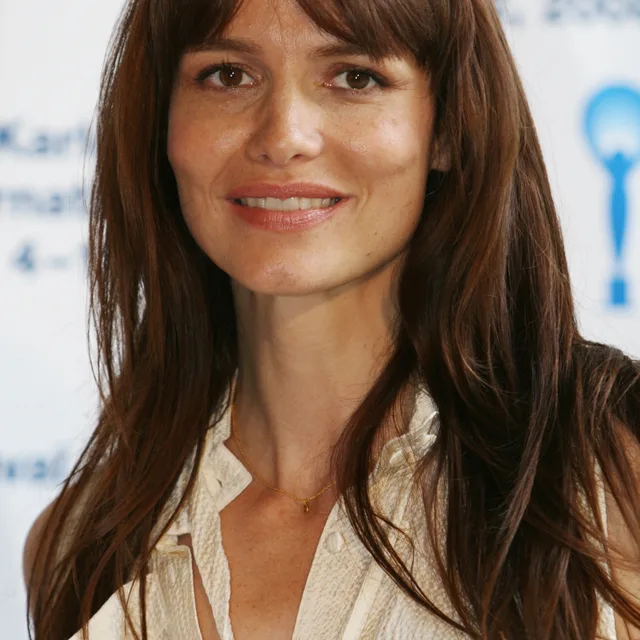 Saffron Burrows