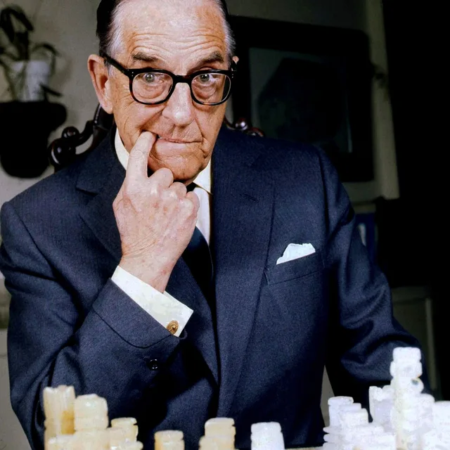 Stanley Holloway
