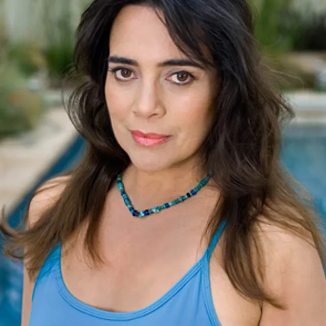 Julie Carmen