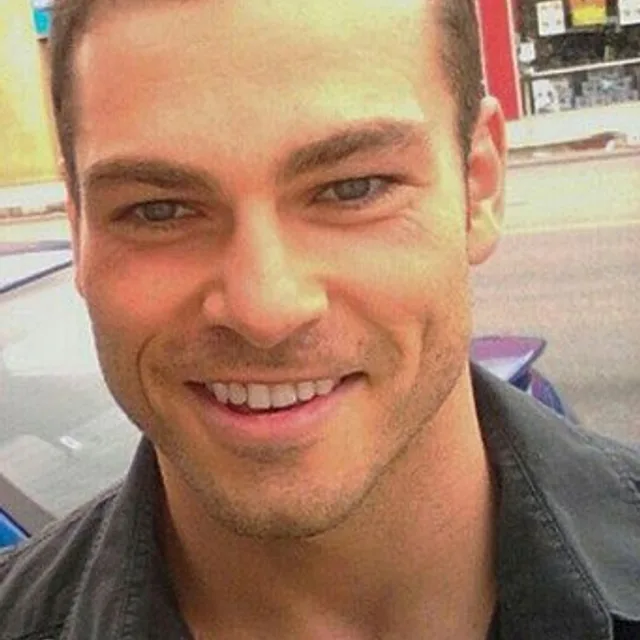 Shawn Roberts