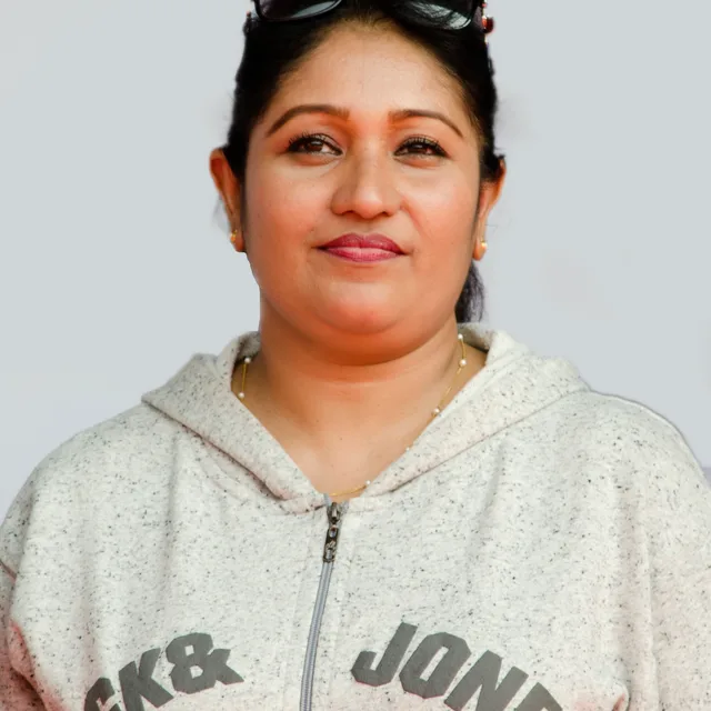 Thesni Khan