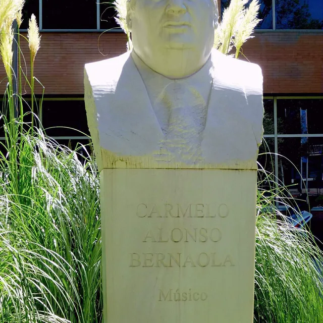 Carmelo Bernaola