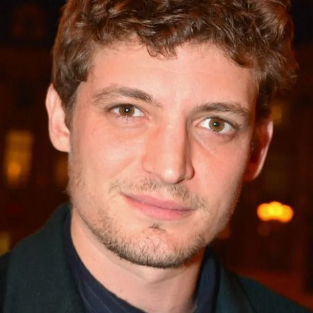 Niels Schneider