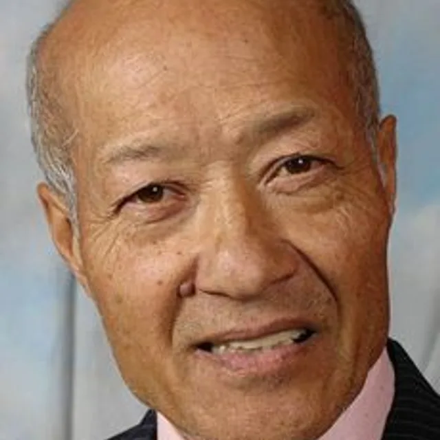 Aki Aleong