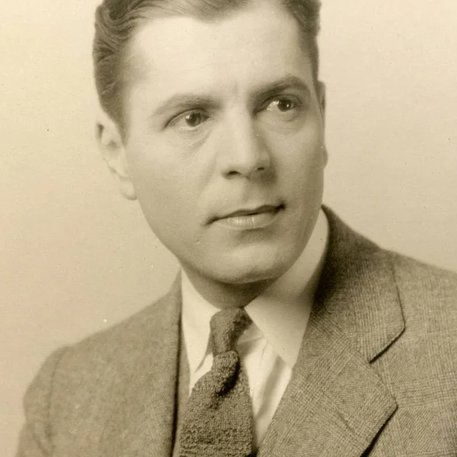 Warner Baxter