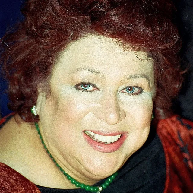 Liz Torres